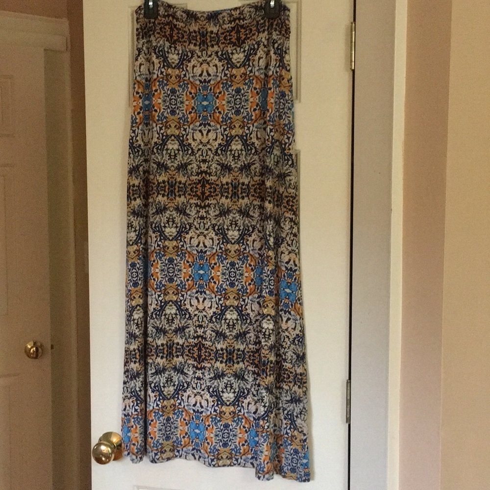 Artisan NY Maxi Skirt